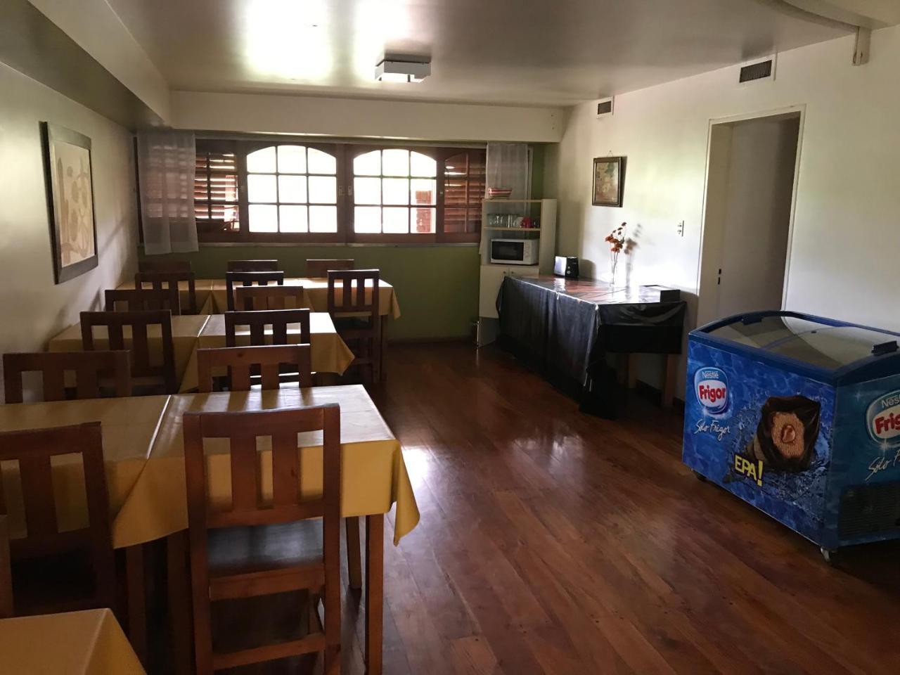 Hôtel La Casona Del Rio à Neuquén Extérieur photo