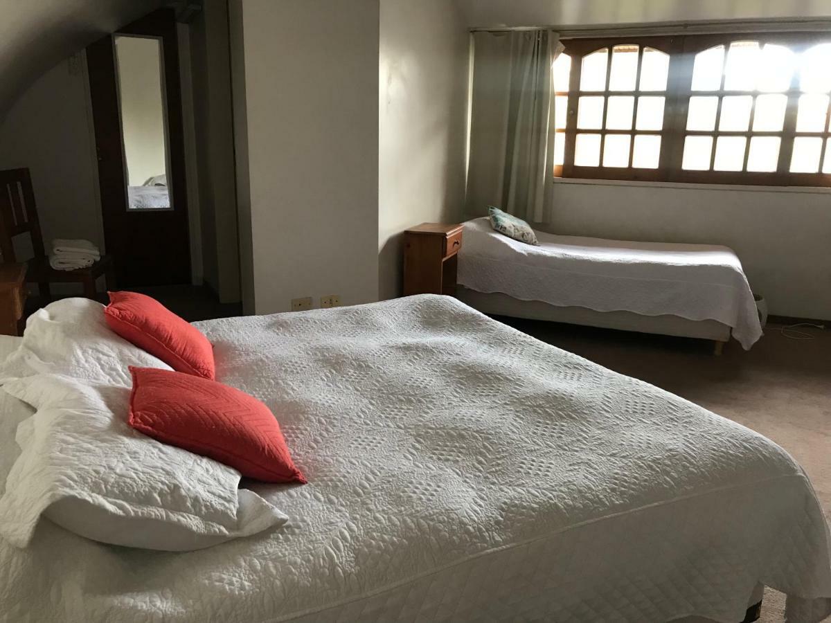 Hôtel La Casona Del Rio à Neuquén Extérieur photo