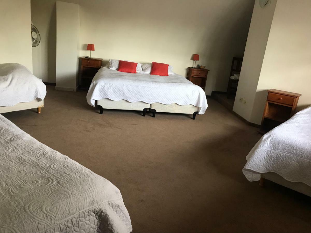 Hôtel La Casona Del Rio à Neuquén Extérieur photo